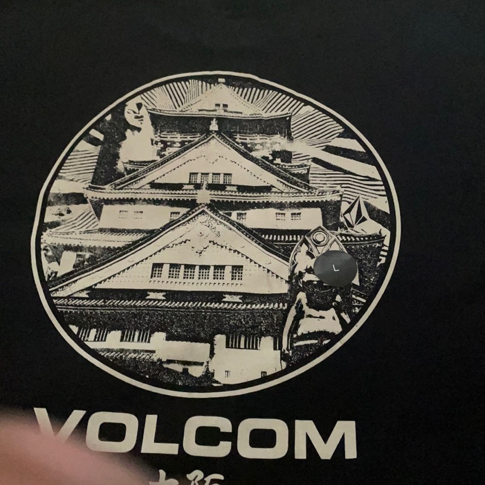 Volcom shirt